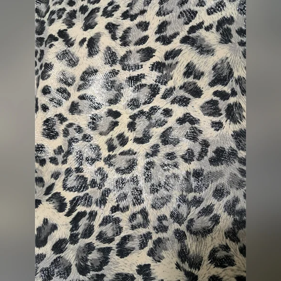 Moa Moa Women Tops Leopard Animal Print Stretch Large Blouse - Black and Cream - Picture 9 of 10